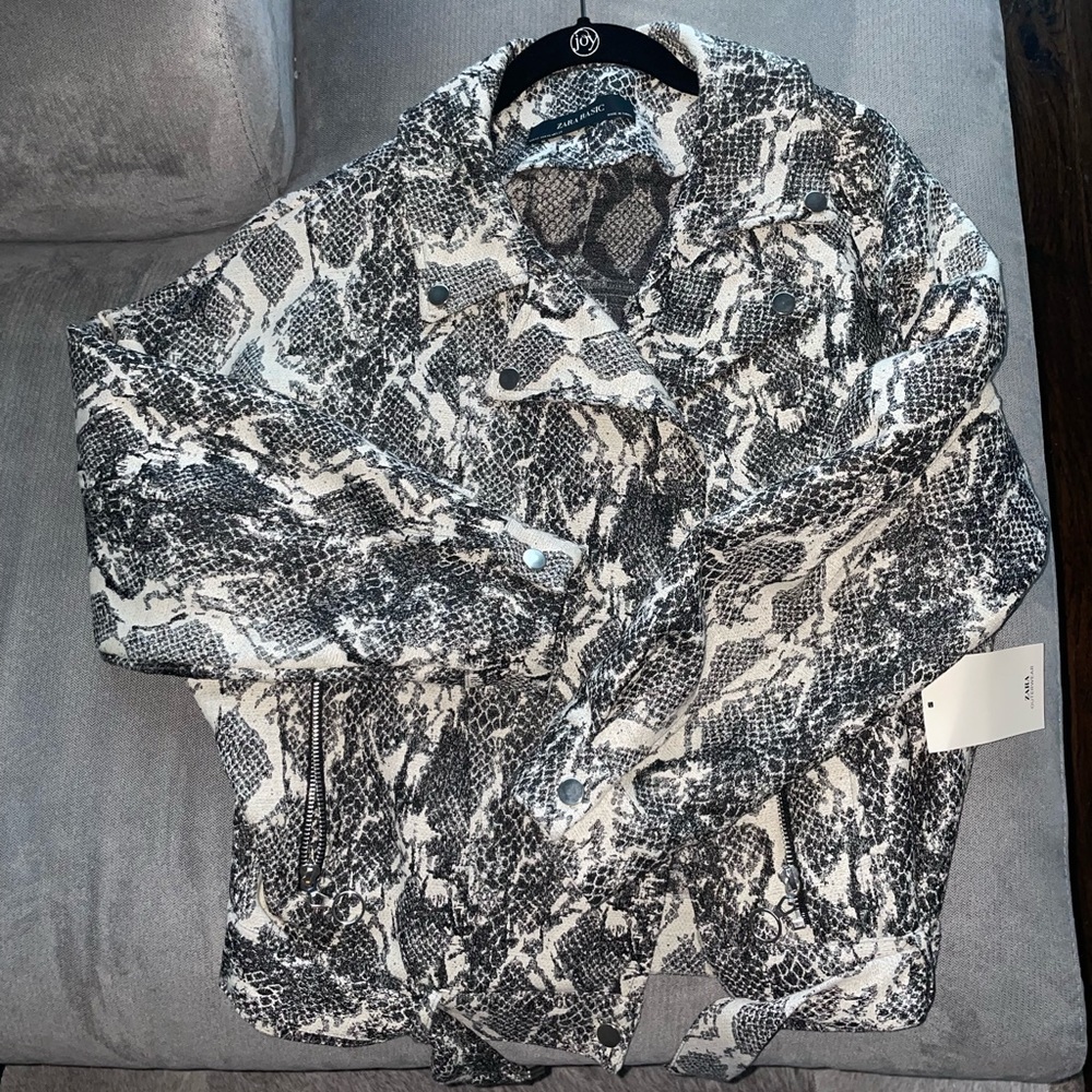 zara animal print jacket